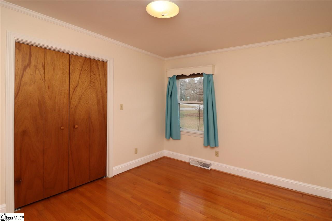 100 Eastbourne Road Greenville, SC 29611 - Photo 12 of 35 Gallery Image 12