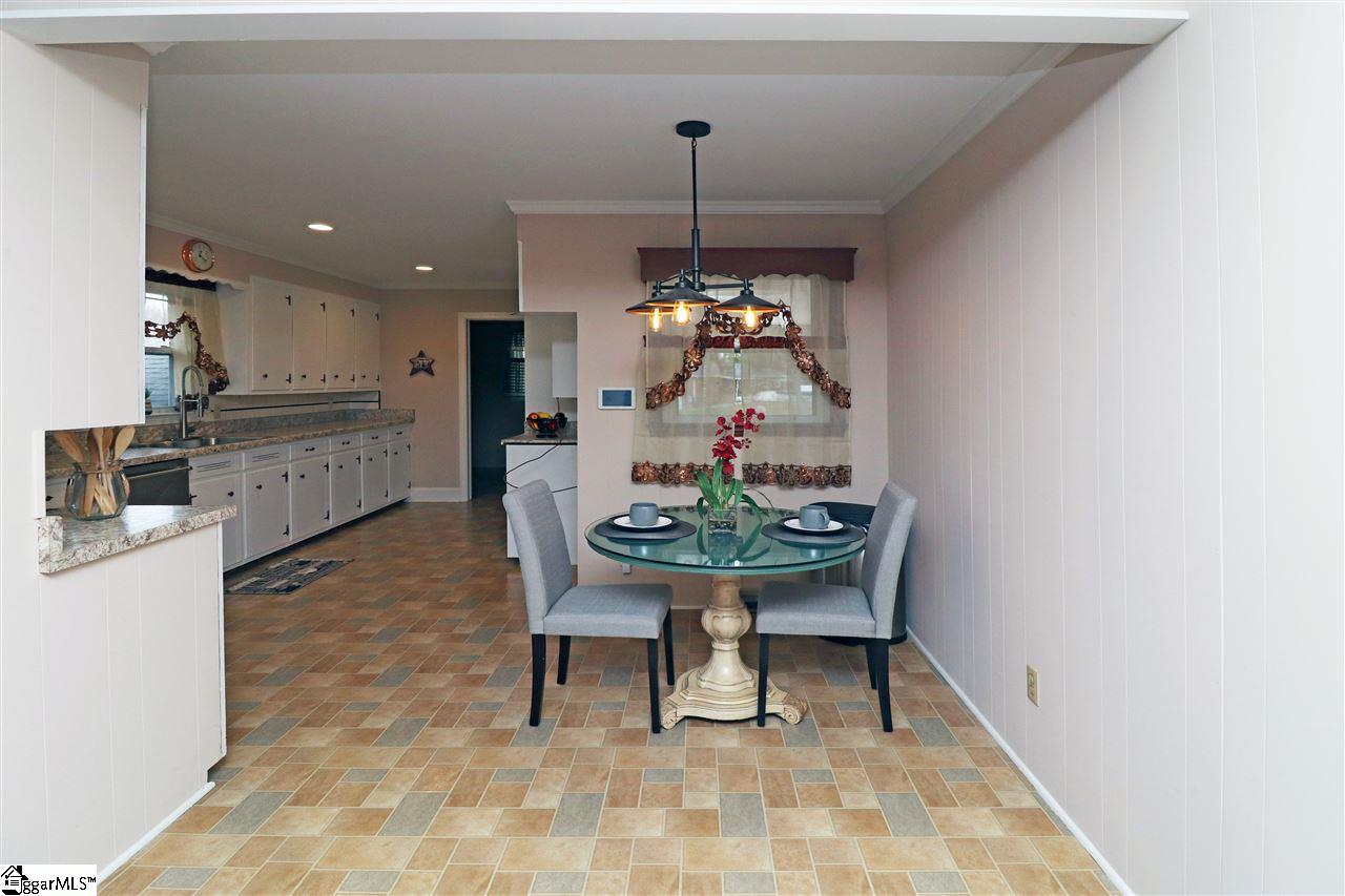 100 Eastbourne Road Greenville, SC 29611 - Photo 5 of 35 Gallery Image 5