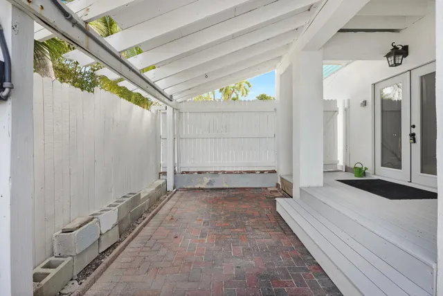 a view of an entryway