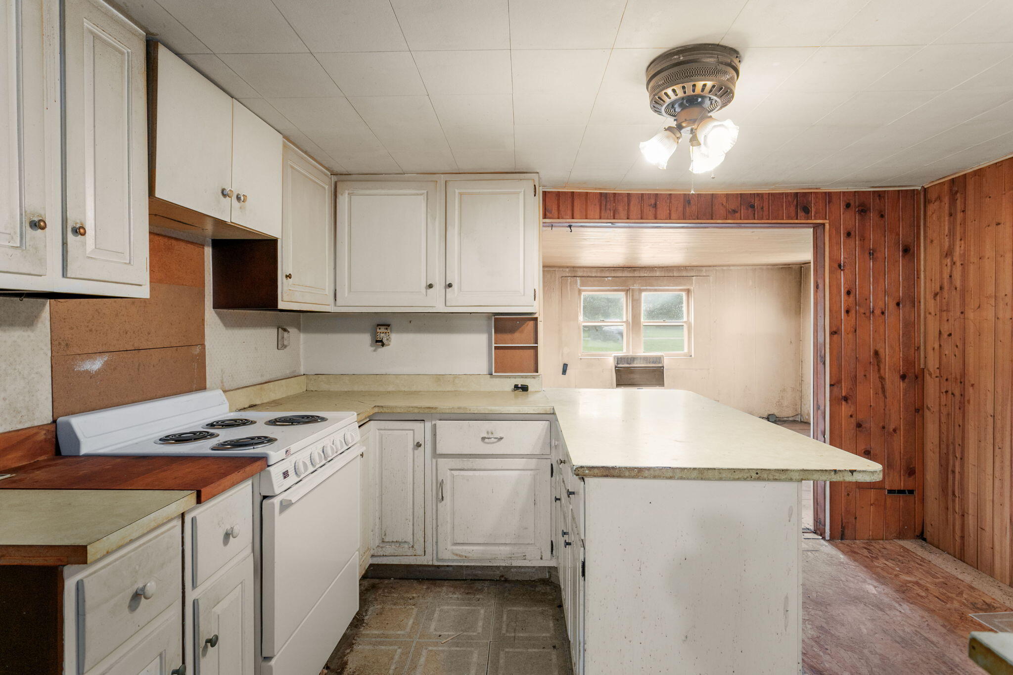 69408 Elkhart Road Edwardsburg, MI 49112 - Photo 8 of 19 9-web-or-mls-009