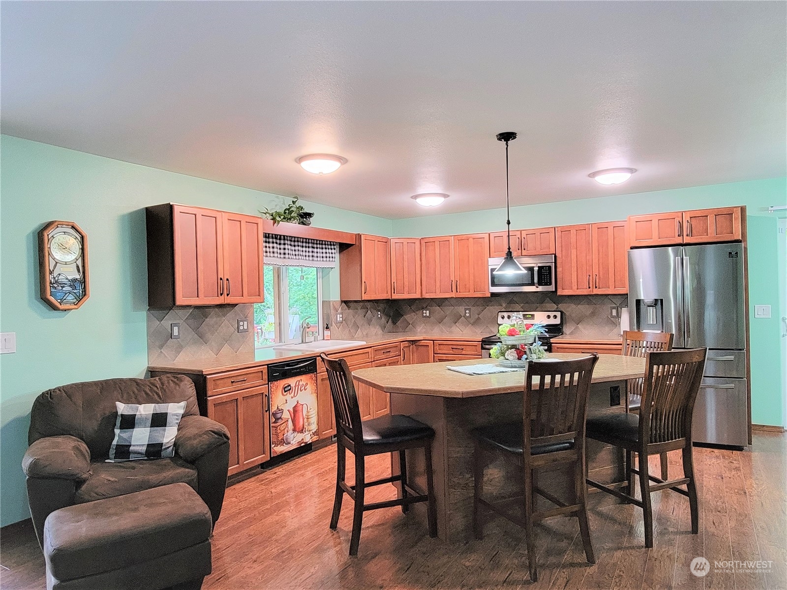 51 Strawberry Hill Road Elma, WA 98541 - Photo 3 of 34 Gallery Image 3