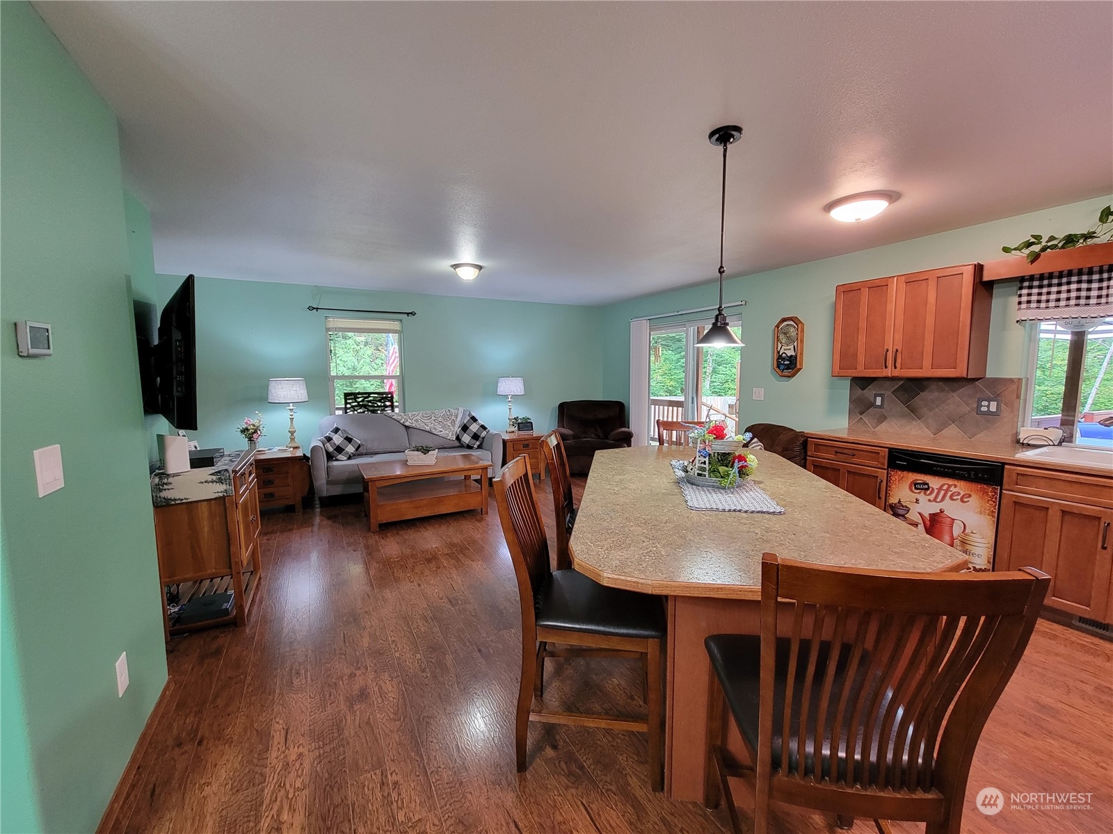 51 Strawberry Hill Road Elma, WA 98541 - Photo 7 of 34 Gallery Image 7