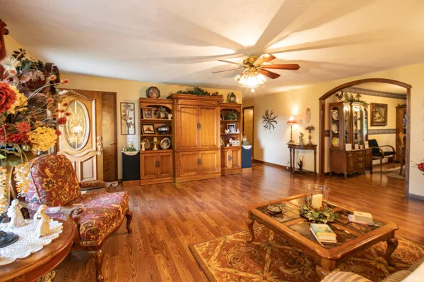 $374,900 | 4797 North County Road 550 East, Mooreland, IN 47360