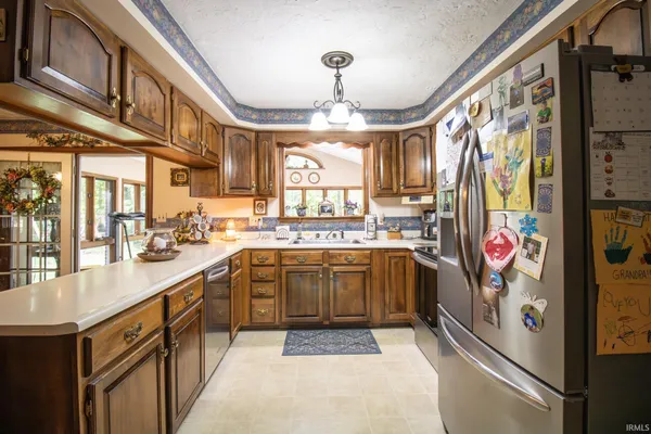 $374,900 | 4797 North County Road 550 East, Mooreland, IN 47360