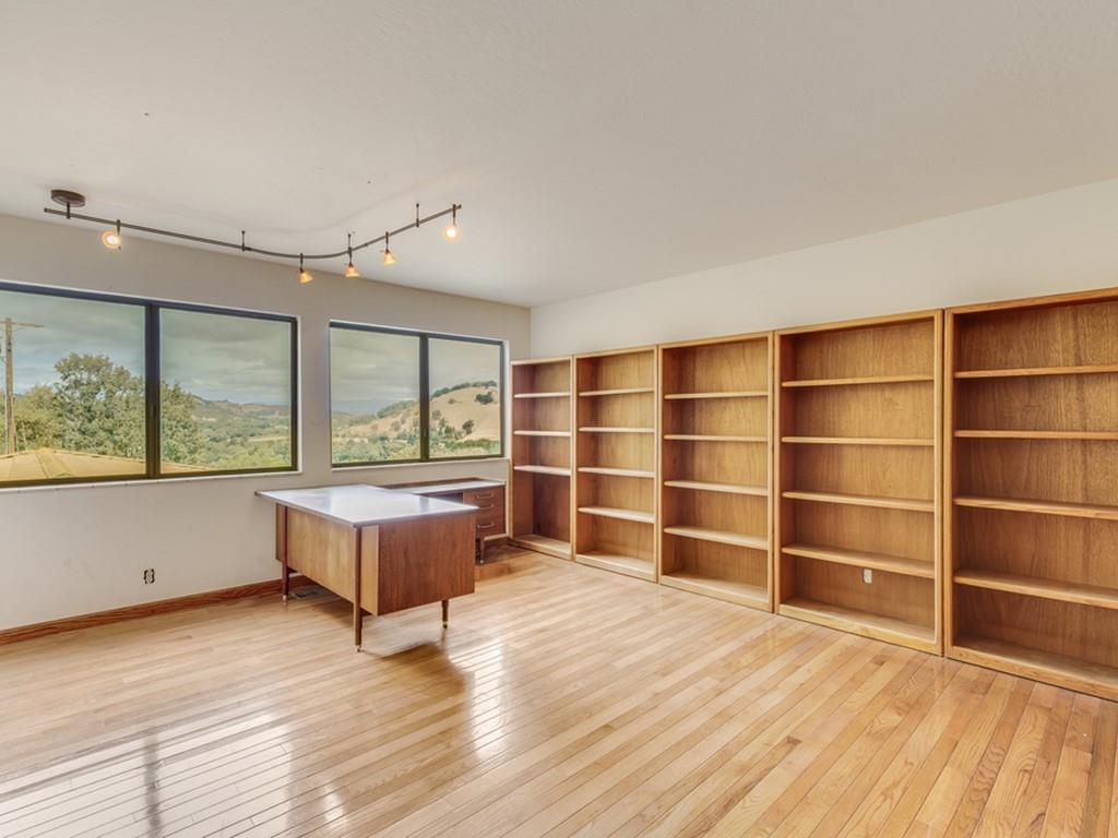 12385 Watsonville Road Gilroy, CA 95020 - Photo 12 of 50 Gallery Image 12