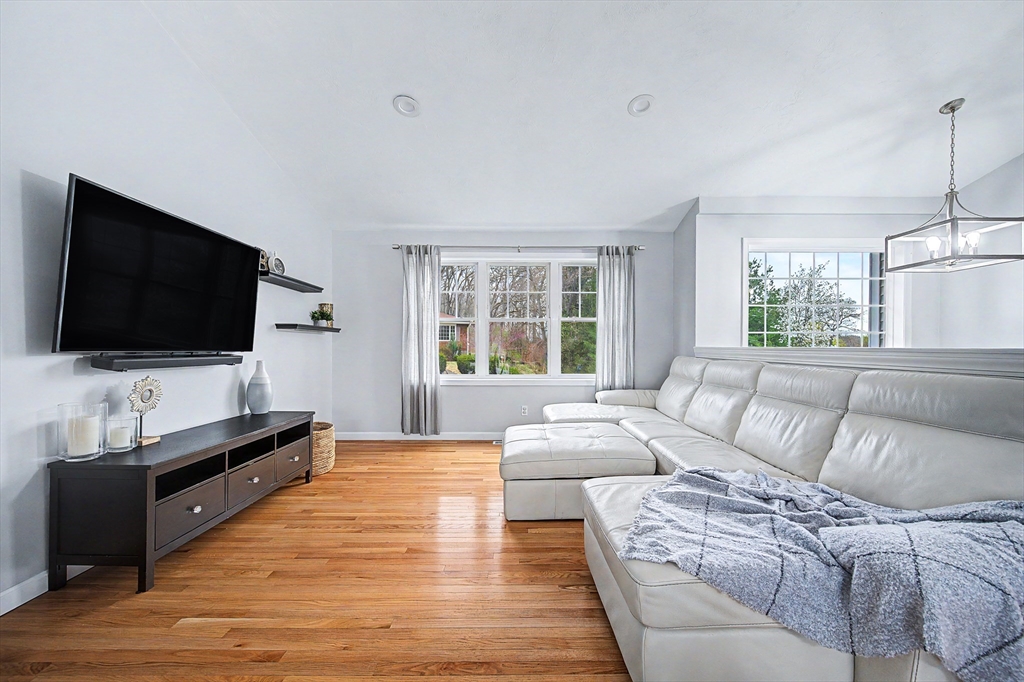 7 Cadman Street Worcester, MA 01604 - Photo 12 of 42