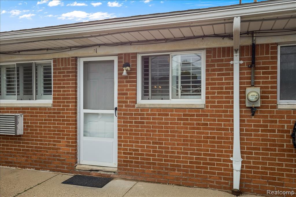 22444 Kelly Road, Unit 11 Eastpointe, MI 48021 - Photo 11 of 13