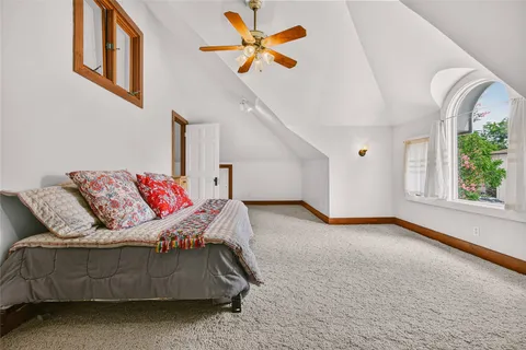 $2,000,000 | 812 West 10th Street, Austin, TX 78701