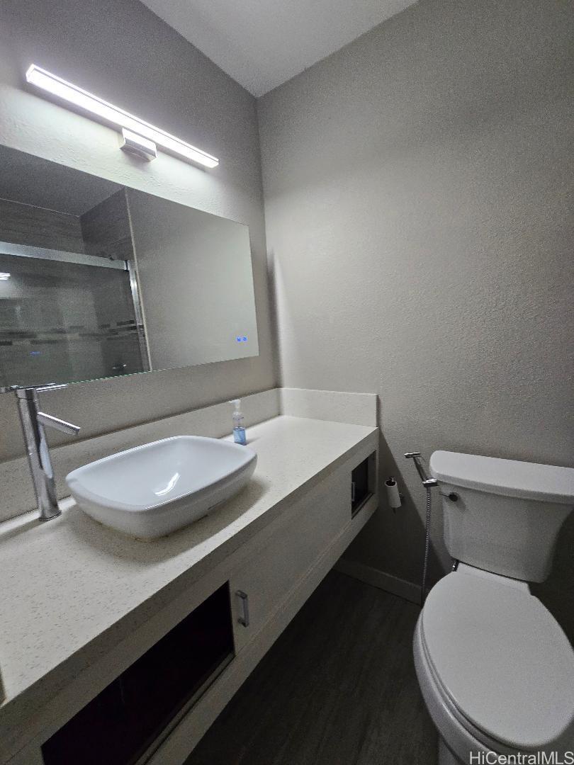 98-1030 Moanalua Road, Unit 5106 Aiea, HI 96701 - Photo 10 of 15 master bathroom