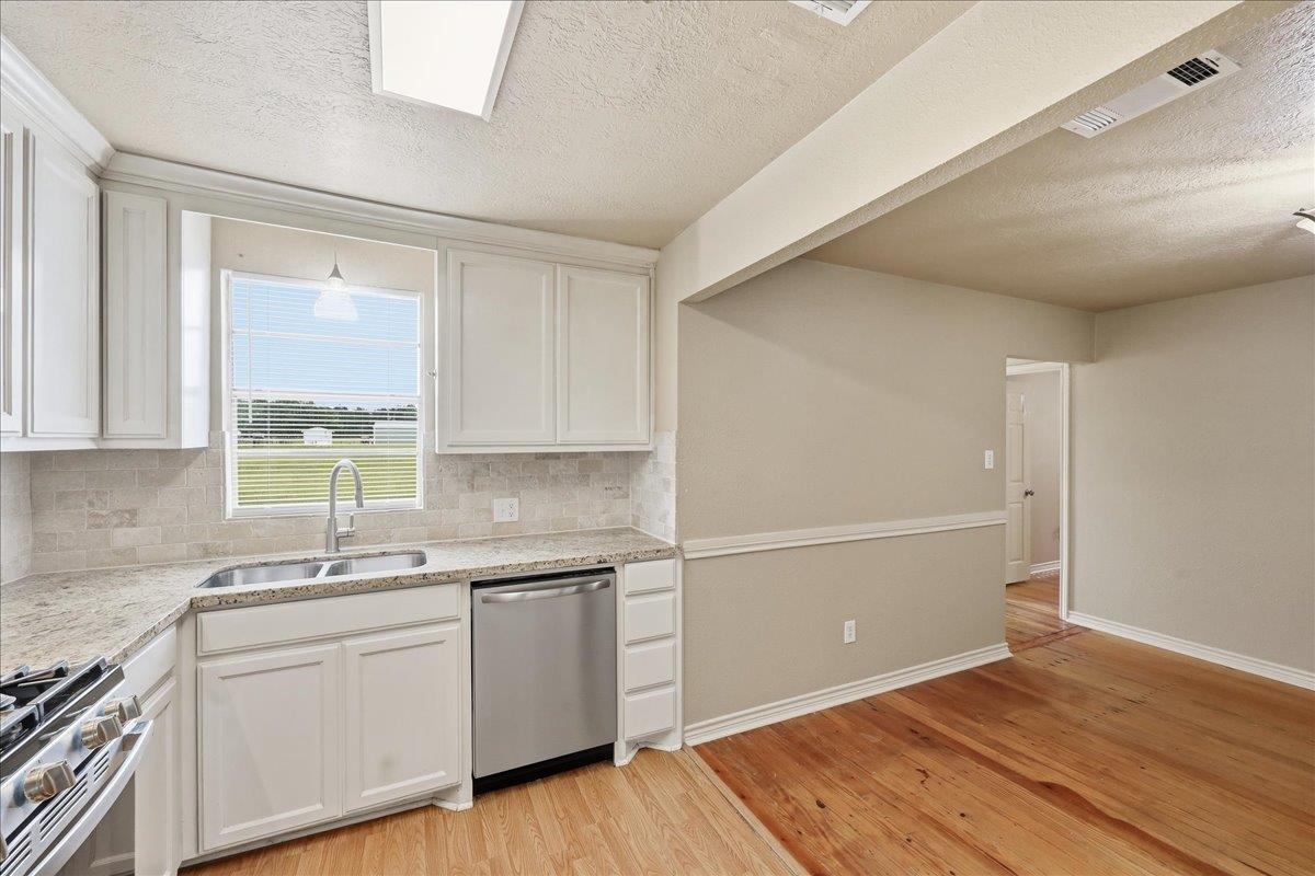 17261 County Line Road Winnie, TX 77665 - Photo 7 of 30
