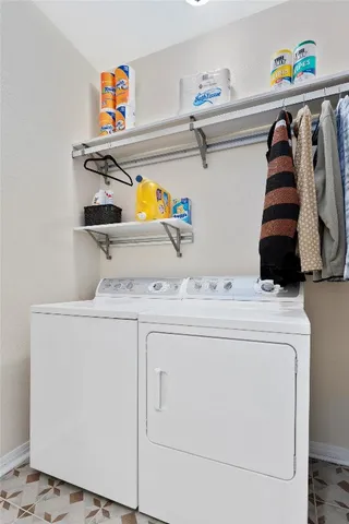 $1,950 | 2101 Town Centre Drive, Unit 2004, Round Rock, TX 78664