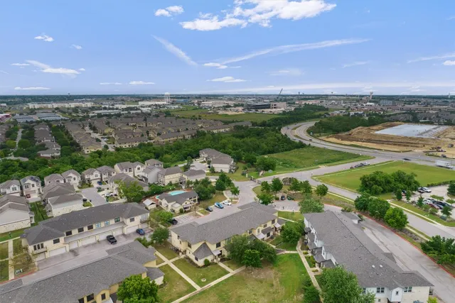 $1,950 | 2101 Town Centre Drive, Unit 2004, Round Rock, TX 78664