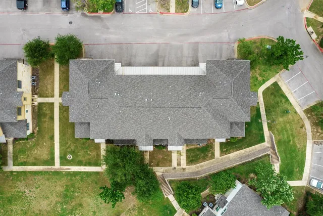 $1,950 | 2101 Town Centre Drive, Unit 2004, Round Rock, TX 78664