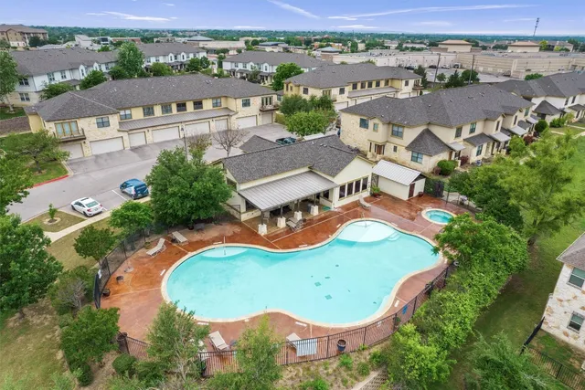 $1,950 | 2101 Town Centre Drive, Unit 2004, Round Rock, TX 78664