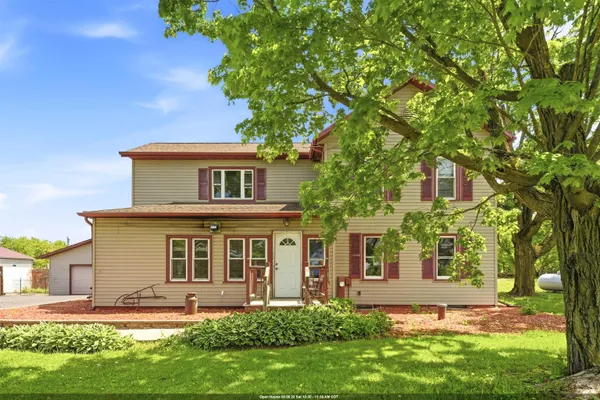 $295,000 | N5460 Collier Road, New London, WI 54961