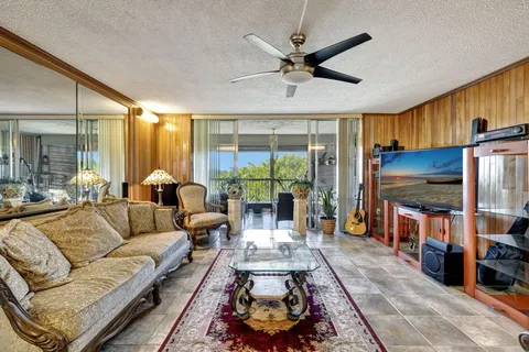 $180,000 | 3910 Inverrary Boulevard, Unit 601B, Lauderhill, FL 33319