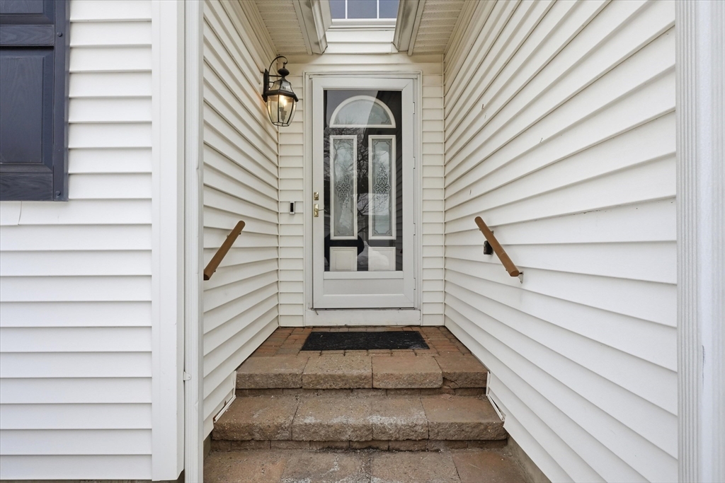 8 Haven Way, Unit 8 Ashland, MA 01721 - Photo 2 of 42