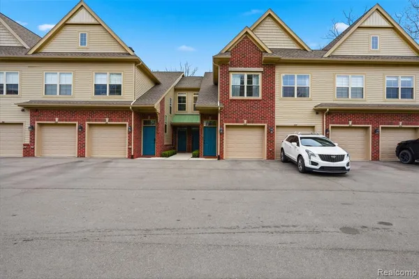 $380,000 | 606 Pointe Drive, Walled Lake, MI 48390