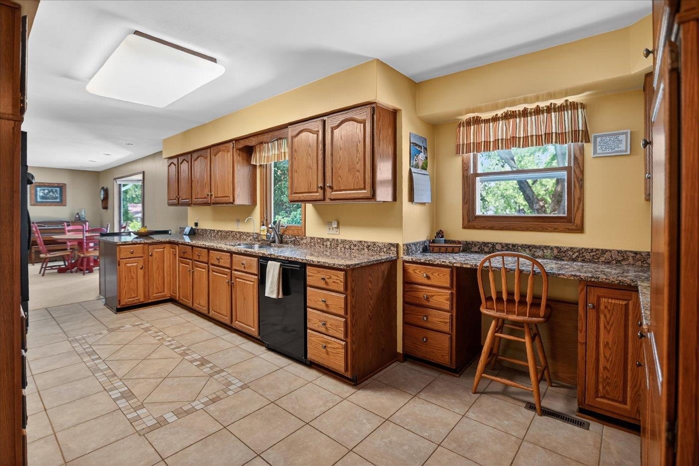 6602 Montclair Lane Madison, WI 53711 - Photo 16 of 63