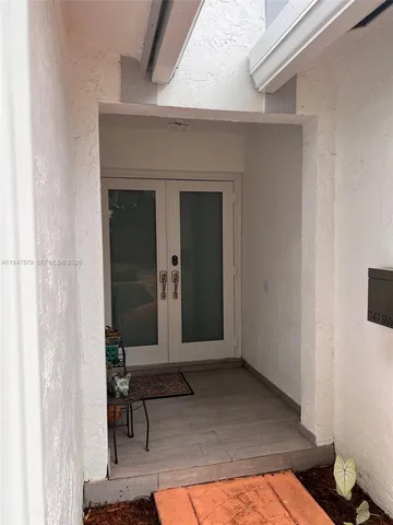 $589,000 | 747 Southwest 6th Street, Hallandale Beach, FL 33009