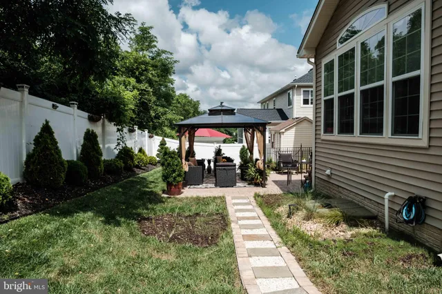 $669,000 | 9800 Leighland Court, Waldorf, MD 20603