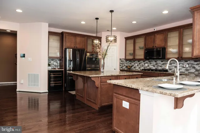 $669,000 | 9800 Leighland Court, Waldorf, MD 20603