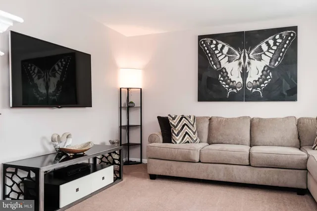 $669,000 | 9800 Leighland Court, Waldorf, MD 20603