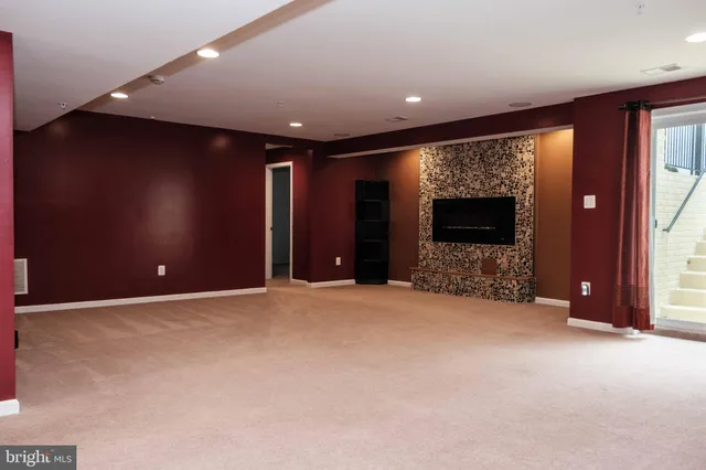 $669,000 | 9800 Leighland Court, Waldorf, MD 20603