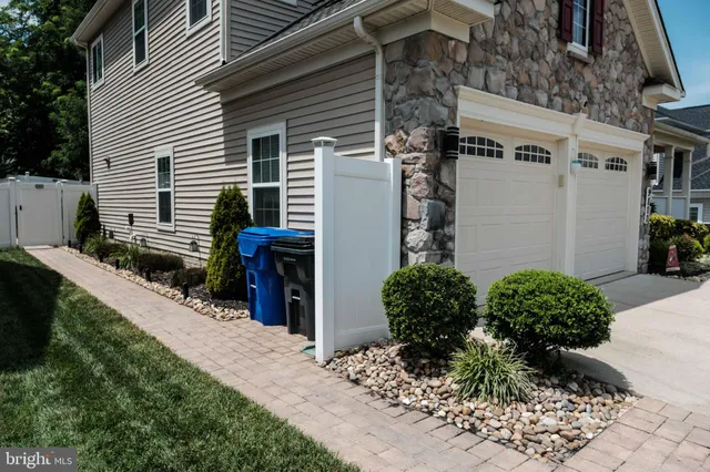 $669,000 | 9800 Leighland Court, Waldorf, MD 20603