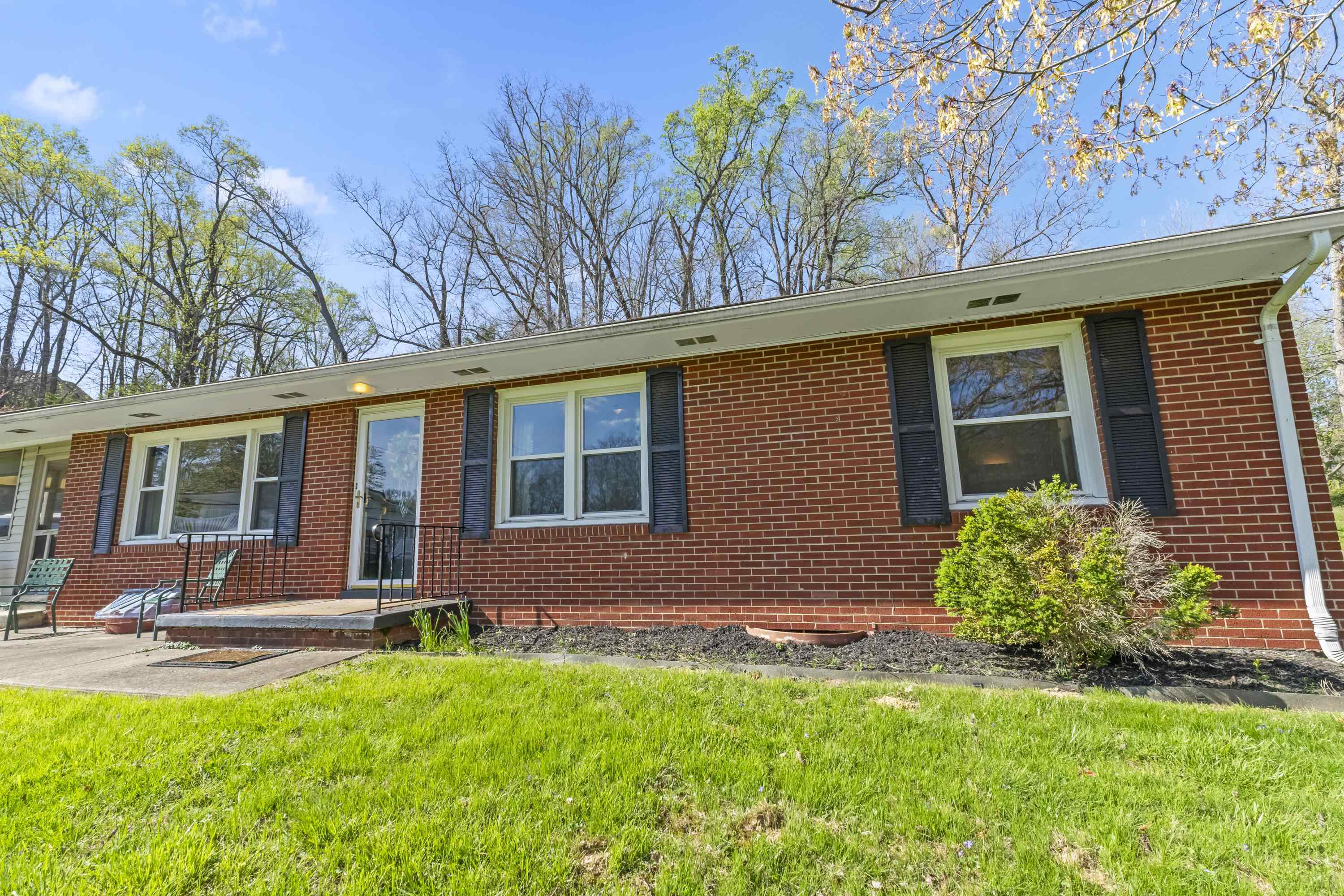 202 Erwin Road Ashland, KY 41101 - Photo 37 of 39