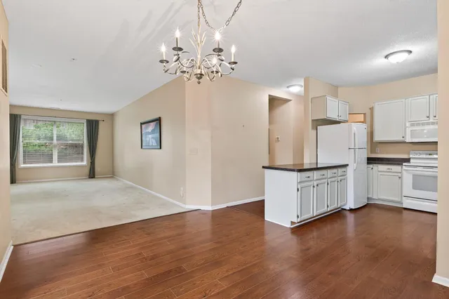 $295,000 | 1941 Ford Parkway, Unit 102, St. Paul, MN 55116