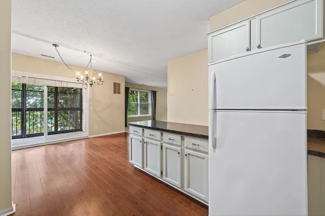 $295,000 | 1941 Ford Parkway, Unit 102, St. Paul, MN 55116