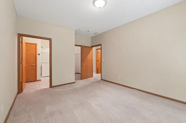 $295,000 | 1941 Ford Parkway, Unit 102, St. Paul, MN 55116