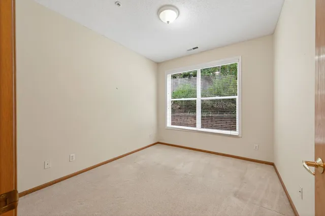 $295,000 | 1941 Ford Parkway, Unit 102, St. Paul, MN 55116