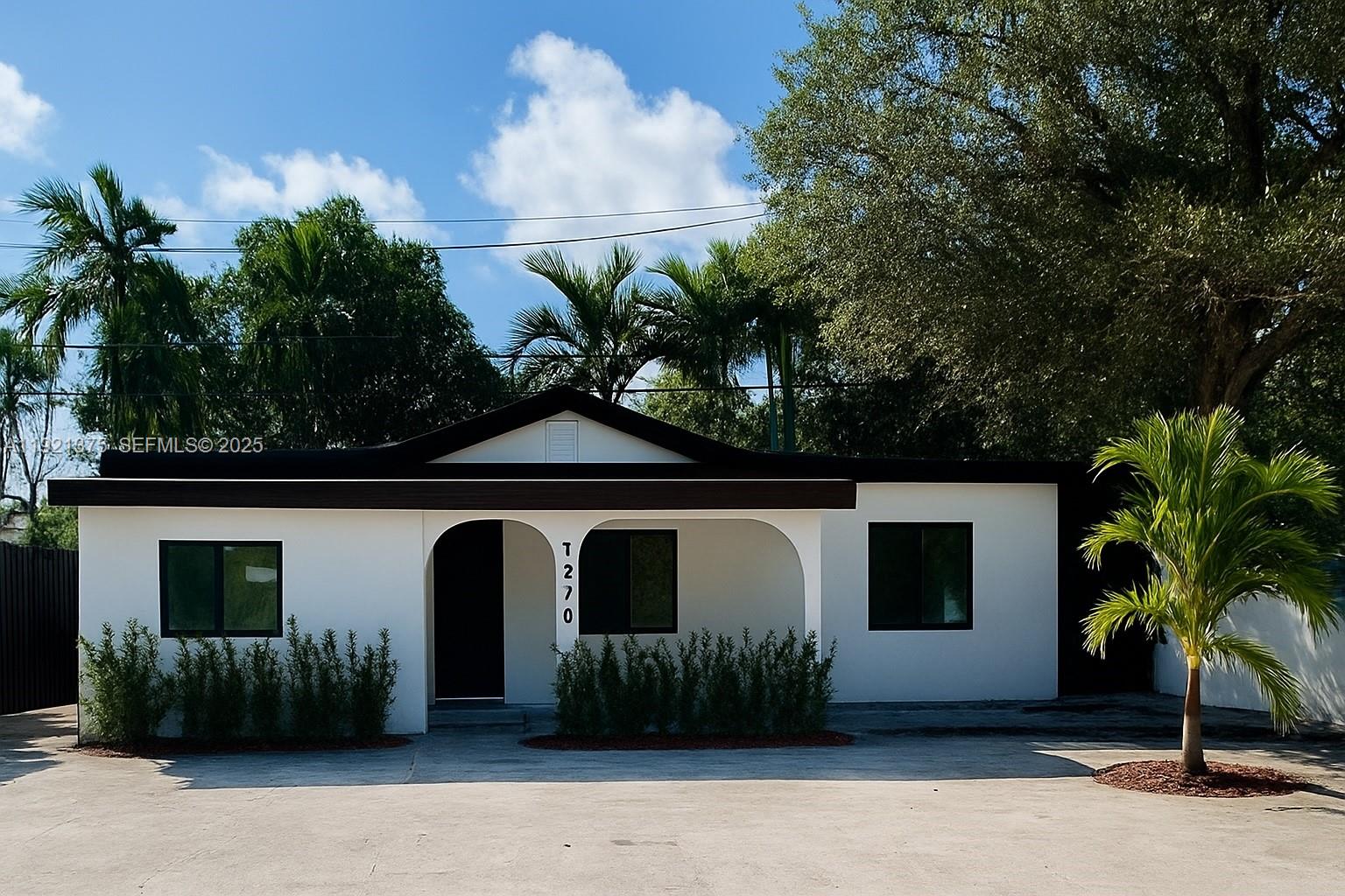 6790 Southwest 25th Terrace Miami, FL 33155 - Photo 1 of 14 Gallery Image 1