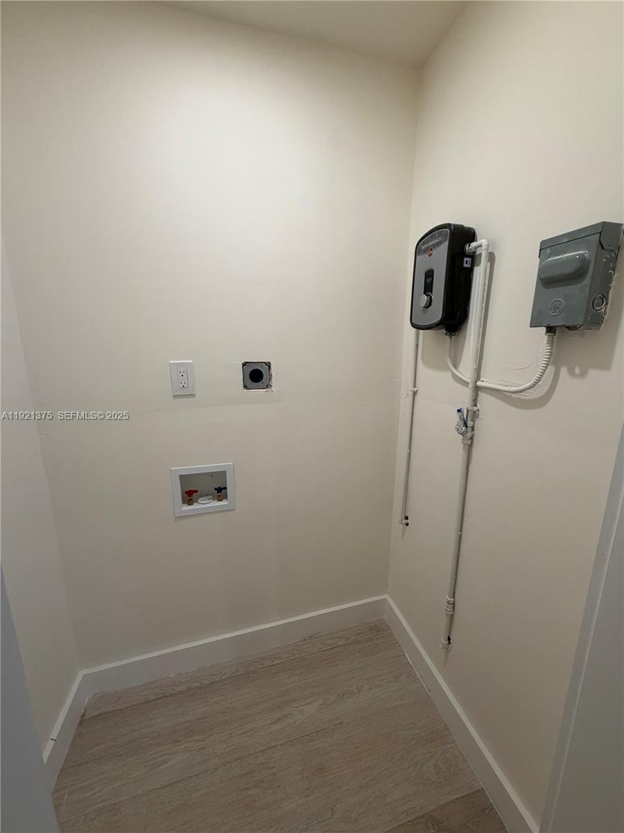 6790 Southwest 25th Terrace Miami, FL 33155 - Photo 13 of 14 Gallery Image 13