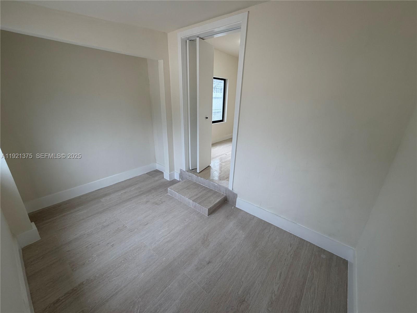 6790 Southwest 25th Terrace Miami, FL 33155 - Photo 8 of 14 Gallery Image 8