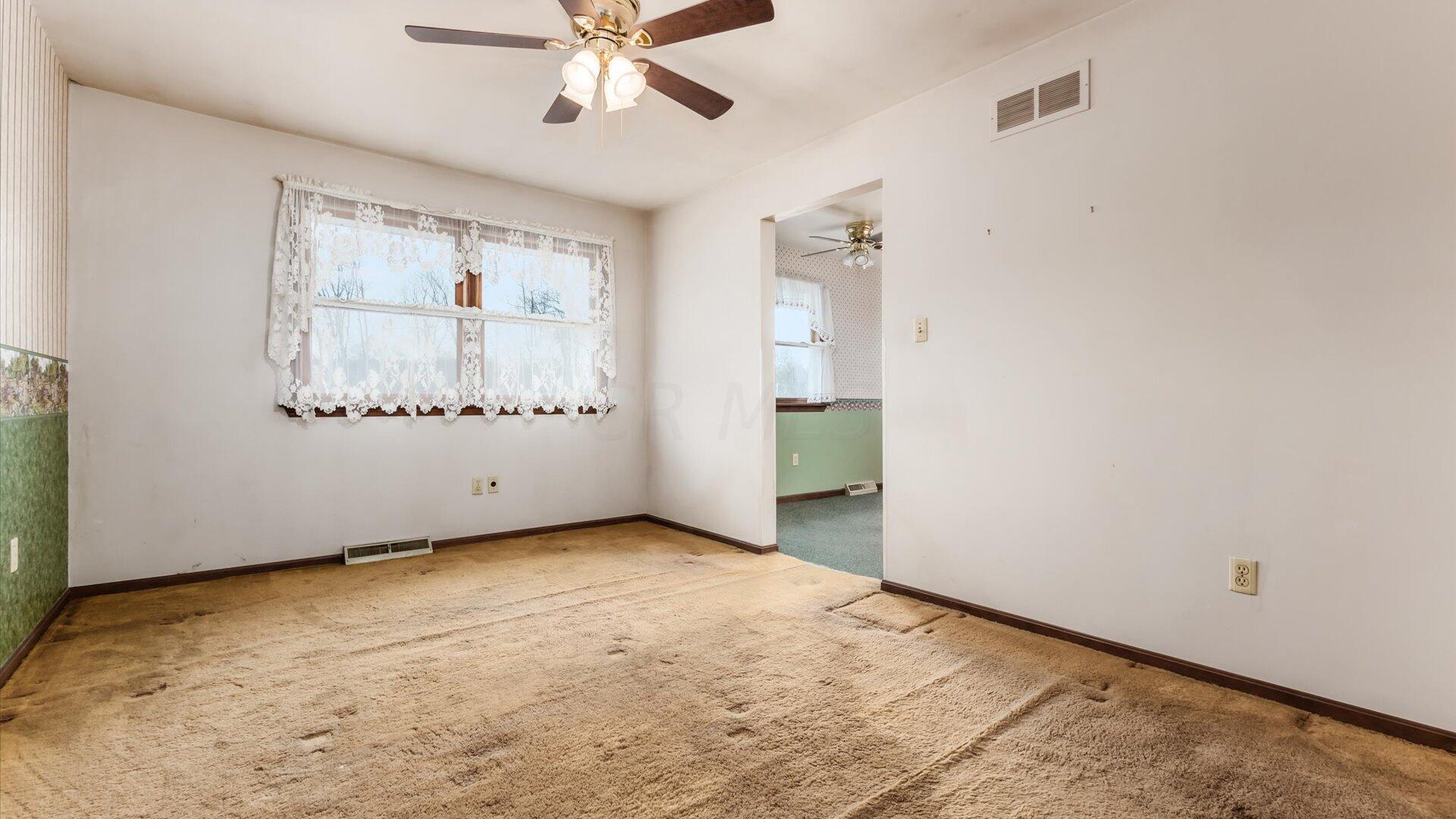1055 West Union Road Norwich, OH 43767 - Photo 10 of 37 11-z 1055 W Union010