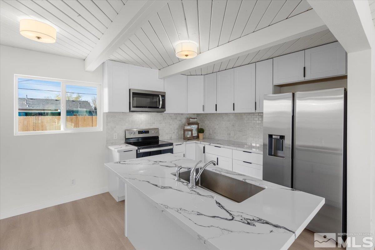 1660 Haddock Drive Reno, NV 89512 - Photo 2 of 15 Photo 2