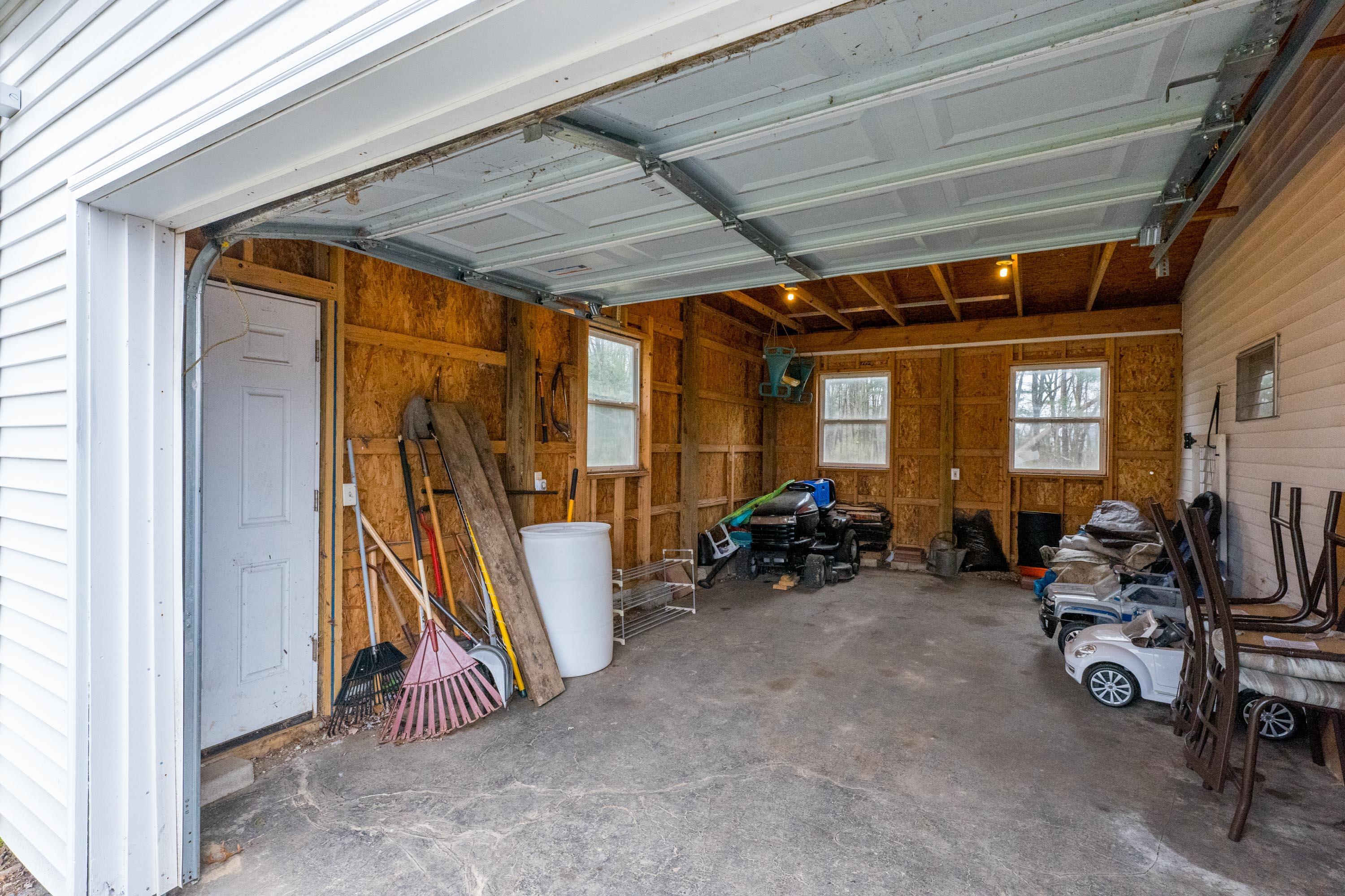 8455 Morse Road Southwest Blacklick, OH 43004 - Photo 37 of 44 Storage Bay