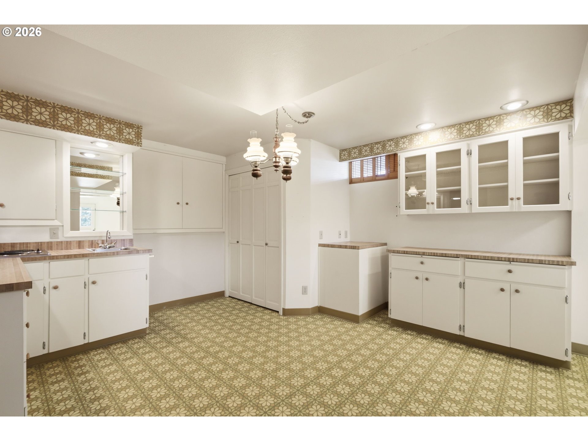 13937 Northwest Springville Road Portland, OR 97229 - Photo 26 of 48