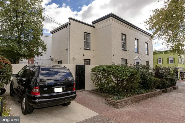 $13,000 | 1401 35th Street Northwest, Washington, DC 20007