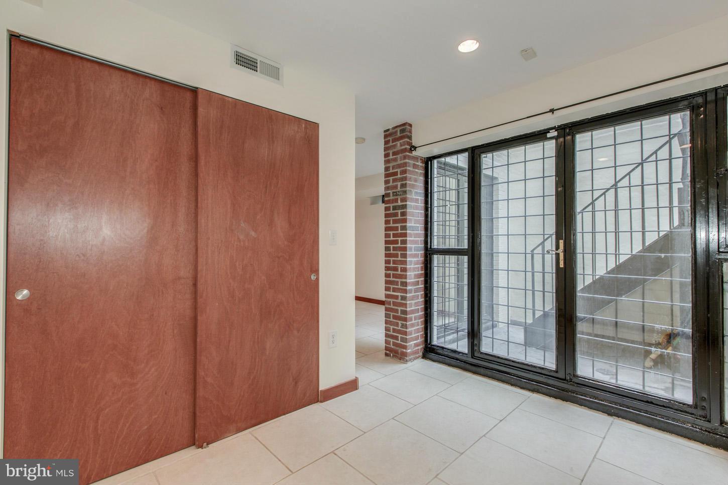 1401 35th Street Northwest Washington, DC 20007 - Photo 21 of 30 Interior (General)