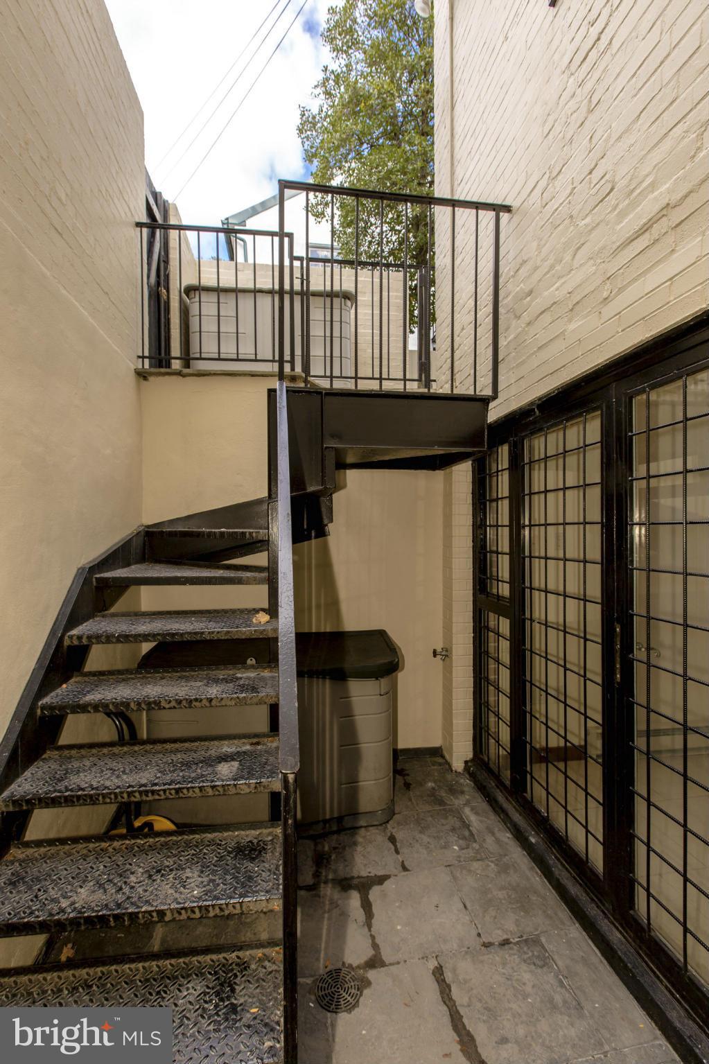 1401 35th Street Northwest Washington, DC 20007 - Photo 26 of 30 Interior (General)