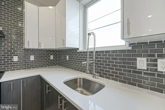 $2,195 | 300 West Jefferson Street, Unit A, Philadelphia, PA 19122