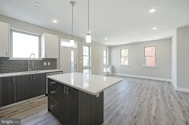 $2,195 | 300 West Jefferson Street, Unit A, Philadelphia, PA 19122