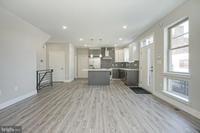 $2,195 | 300 West Jefferson Street, Unit A, Philadelphia, PA 19122