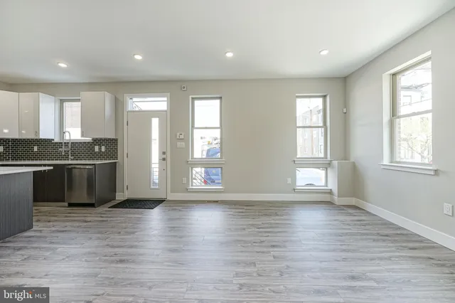 $2,195 | 300 West Jefferson Street, Unit A, Philadelphia, PA 19122