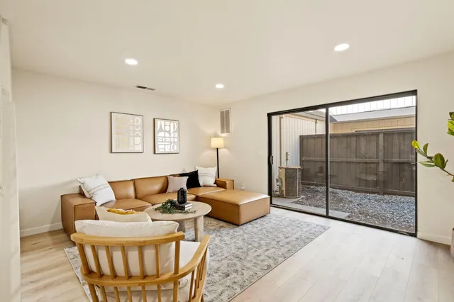 $329,999 | 6892 Calvine Road, Sacramento, CA 95823