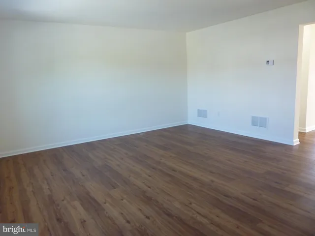 wooden floor in a empty room